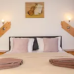 Otel Vezyuva House Bansko
