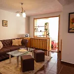 Vezyuva House 3*