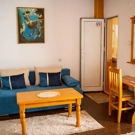 Veziova House 3*