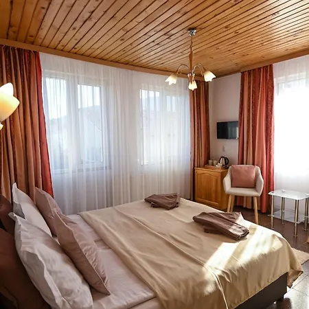 Veziova House 호텔 3*