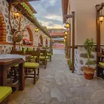 Hotel Vezyuva House 3*