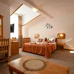 Vezyuva House Hotel