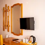 Hotel Vezyuva House