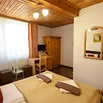 Vezyuva House Hotel