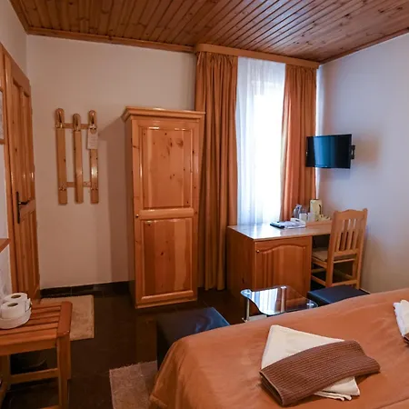 Vezyuva House Хотел Банско