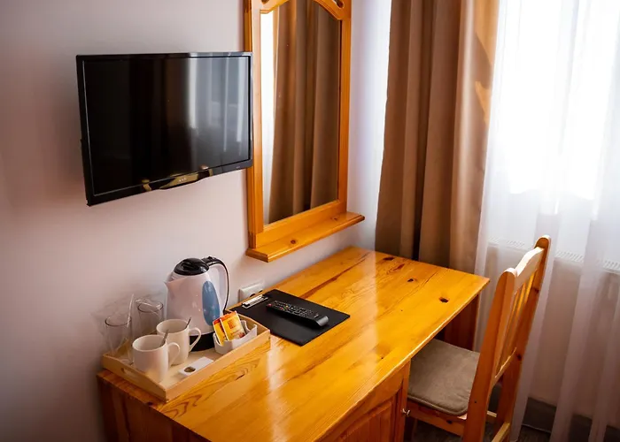 מלון Vezyuva House 3*