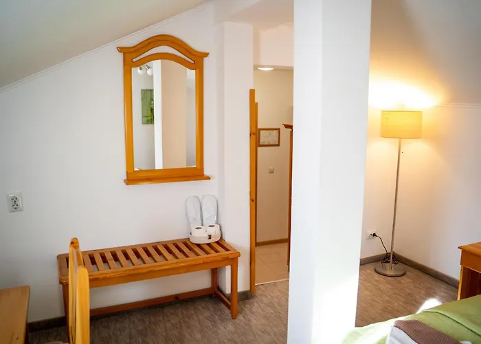 Хотел Vezyuva House