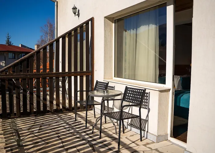 מלון Vezyuva House בנסקו